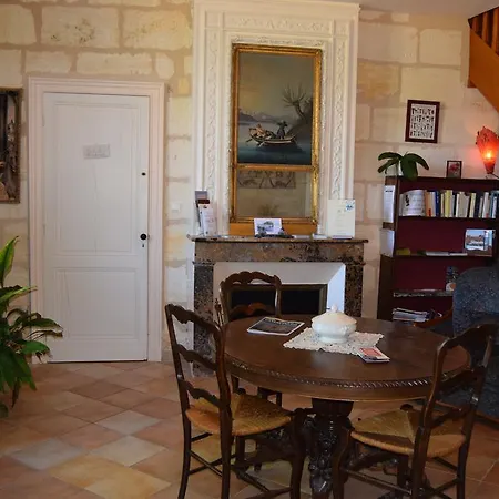 Bed & Breakfast Chateau Les Tours Seguy Saint-Ciers-de-Canesse