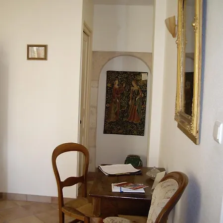 Chateau Les Tours Seguy Bed & Breakfast *