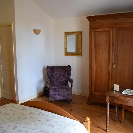 Chateau Les Tours Seguy Bed & Breakfast Saint-Ciers-de-Canesse