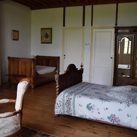 Bed & Breakfast Chateau Les Tours Seguy Saint-Ciers-de-Canesse