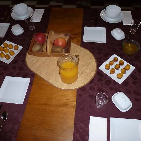 Chateau Les Tours Seguy Bed & Breakfast *