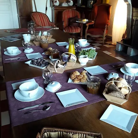 Chateau Les Tours Seguy Bed & Breakfast *