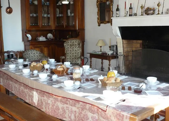 Chateau Les Tours Seguy * Saint-Ciers-de-Canesse